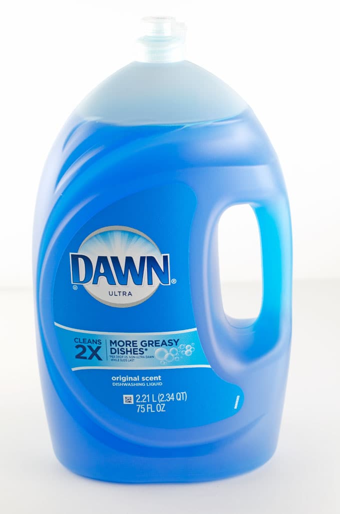 15-Ways-To-Use-Dish-Detergent-(Other-Than-Washing-Dishes)---Dawn-Dish-Detergent