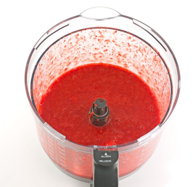 Easy No-Cook Strawberry Sauce Recipe