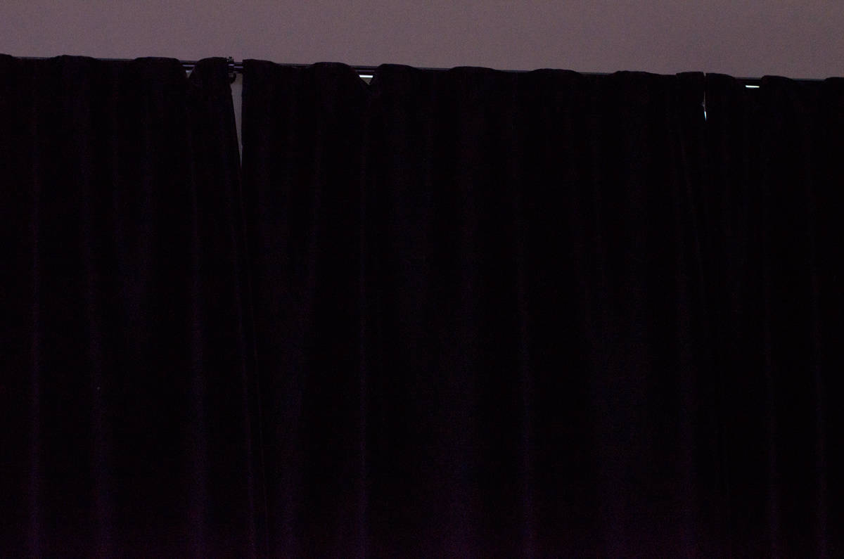 DIY-Customizable-Media-Room-Lighting---Blackout-curtains