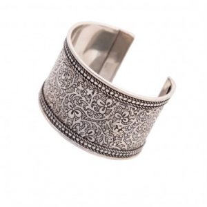 cuff-bracelet-india_d4041975